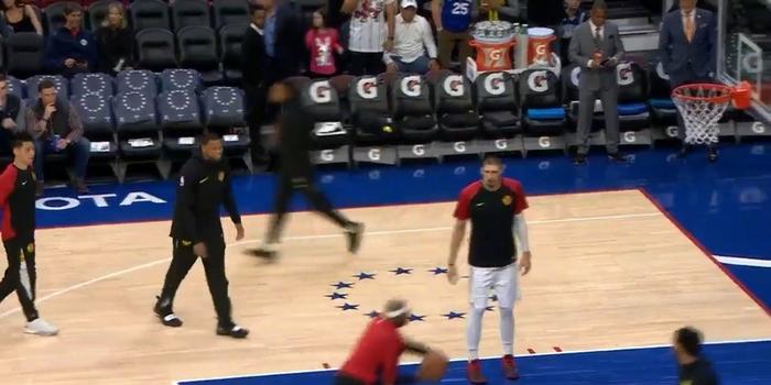  马尔卡宁精准投射爵士主场射落独行侠