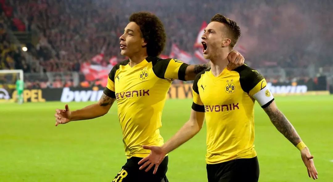  沙尔克04主场氛围火爆，球迷助威催生奇迹时刻  