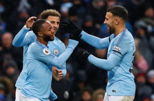  哈兰德双响炮助曼城完胜埃弗顿显神锋本色